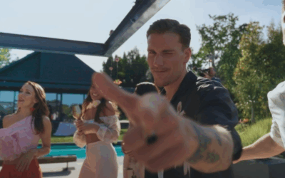 „Ganz viel Feuer, Kribbeln und Anziehung“ – der erste Kuss fällt. „Die Bachelors“, Folge 3: Mi., 09.07., 20:15 Uhr auf RTL